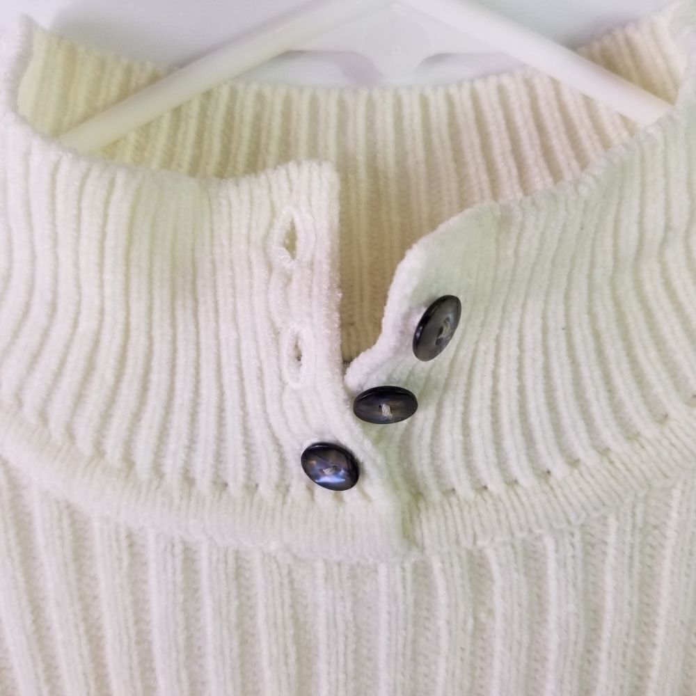 Reflections Ivory Sweater. Size L. - Picture 2 of 9